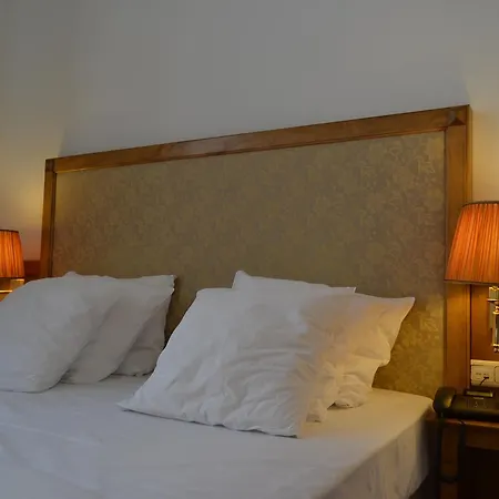 Hotel The Lord 2*