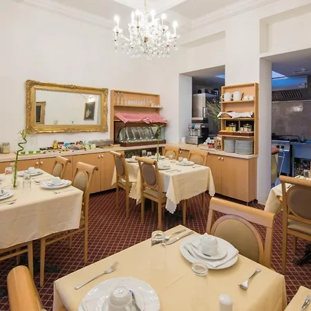 The Lord Hotel 2*
